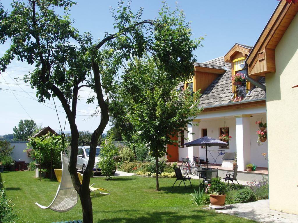 Rudolf'S Fogado Hotel Zsira ภายนอก รูปภาพ